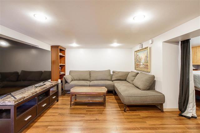 106 Carroll Street, New Westminster 34