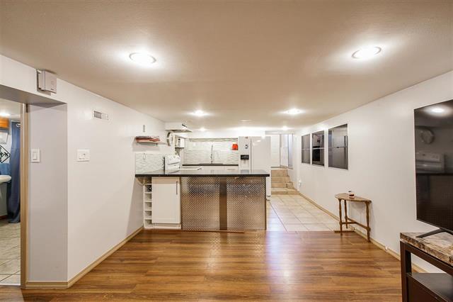 106 Carroll Street, New Westminster 35