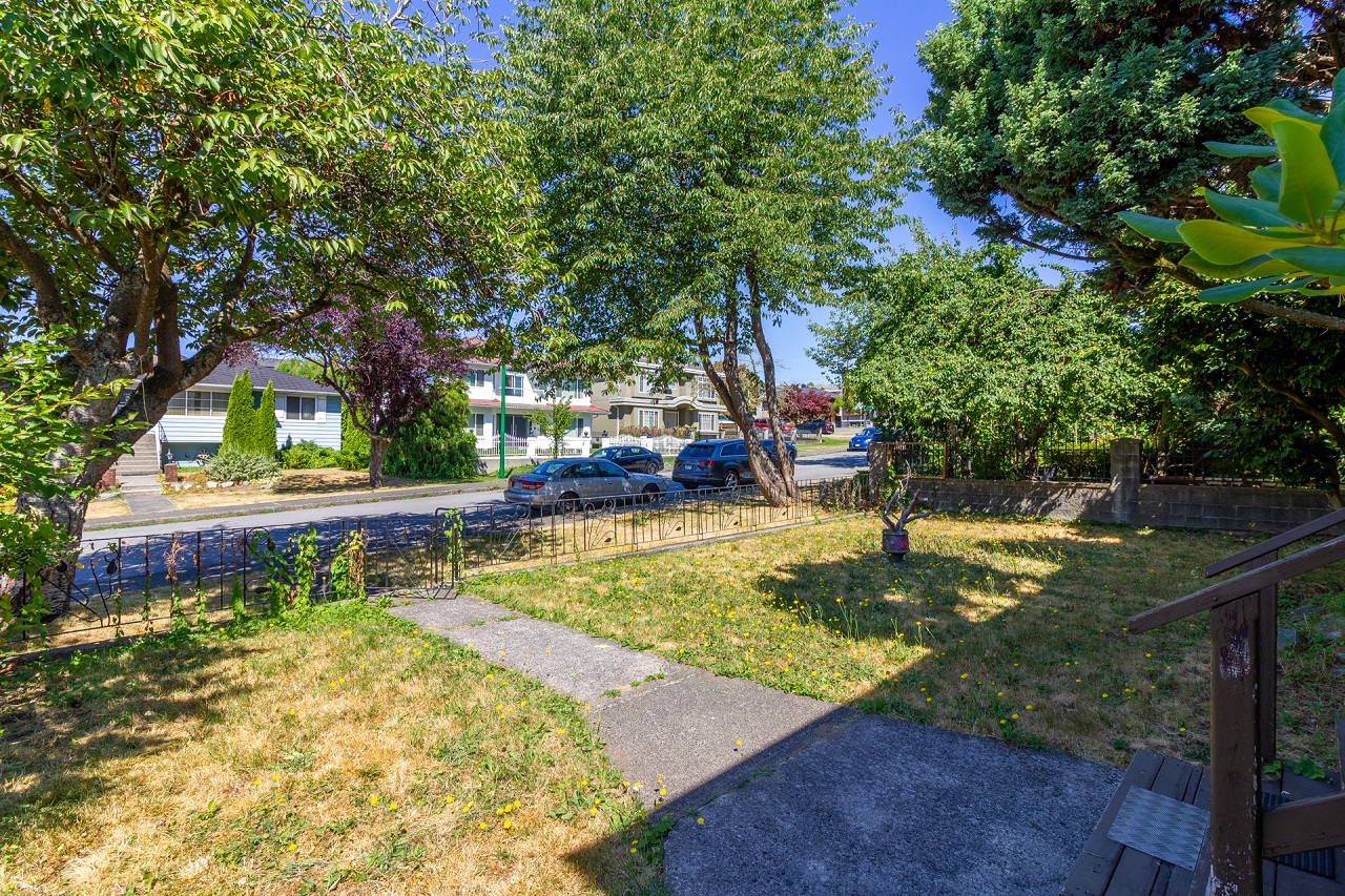 1440 Rosser Avenue, Burnaby North 6