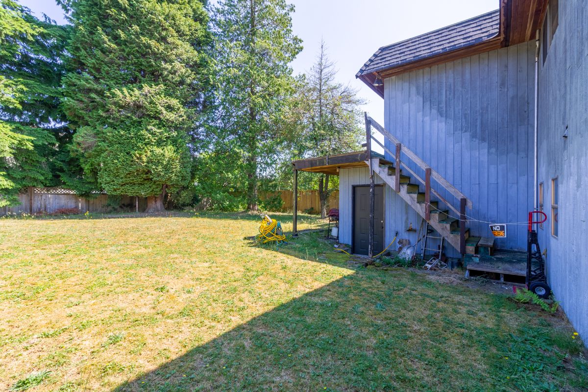 1610 Giles Place, Burnaby North 8