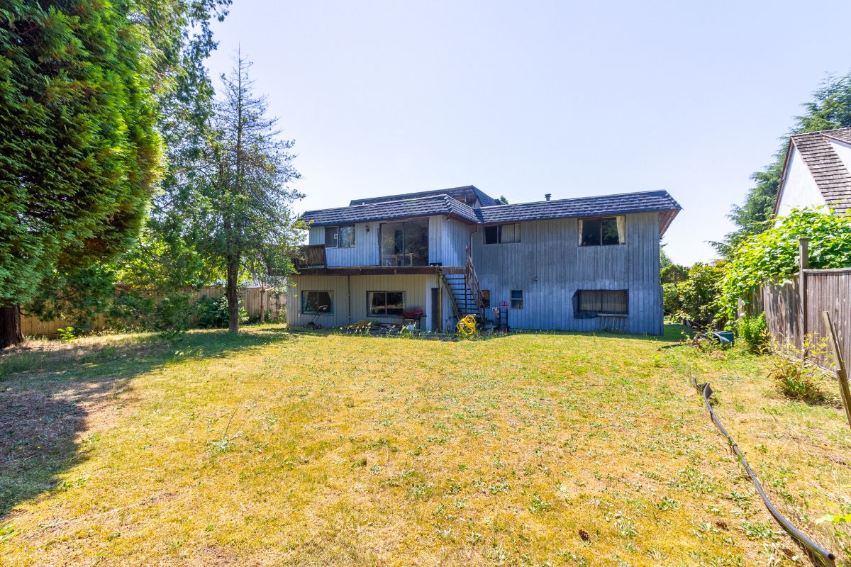 1610 Giles Place, Burnaby North 9