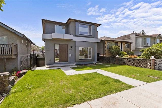 2620 Adanac Street, Vancouver East 3