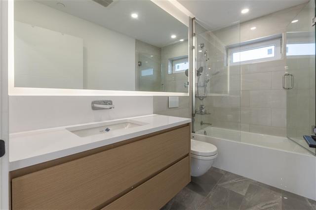 2620 Adanac Street, Vancouver East 22
