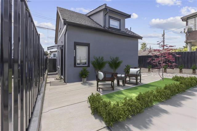 2620 Adanac Street, Vancouver East 25