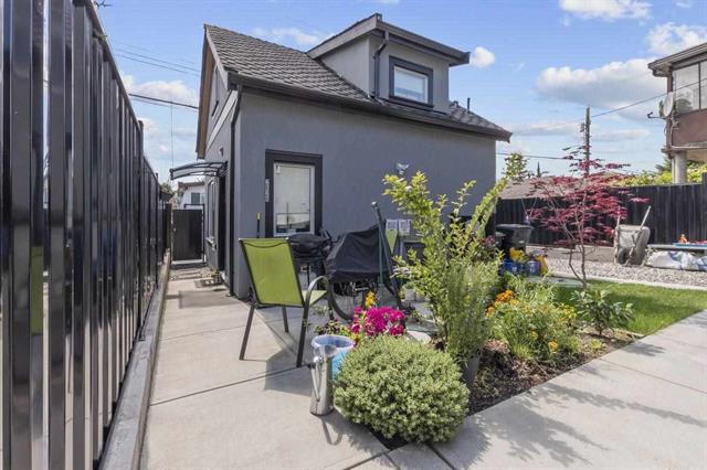 2620 Adanac Street, Vancouver East 26