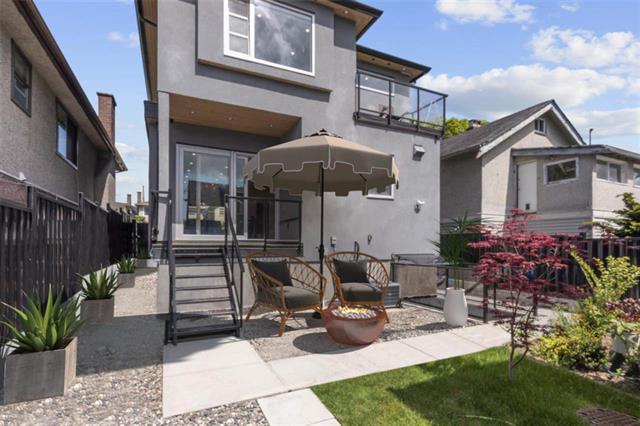 2620 Adanac Street, Vancouver East 27