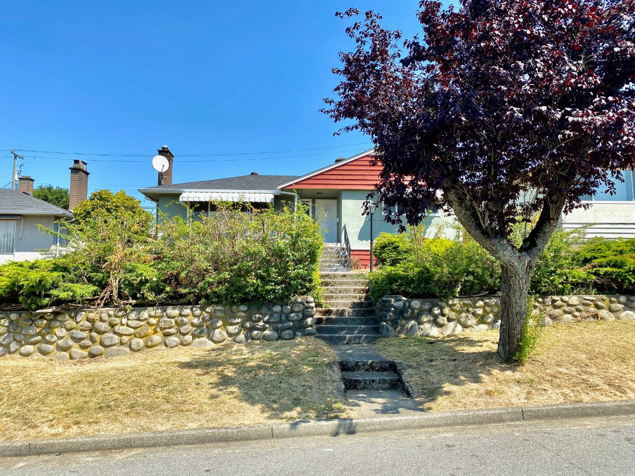 4751 Ridgelawn Drive, Burnaby North 2