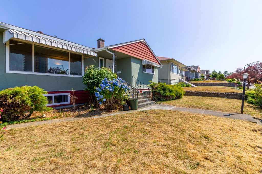 4751 Ridgelawn Drive, Burnaby North