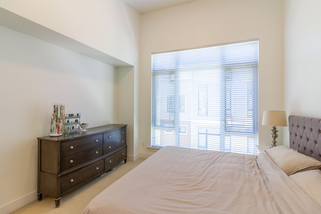60 9989 E Barnston Drive, North Surrey 16