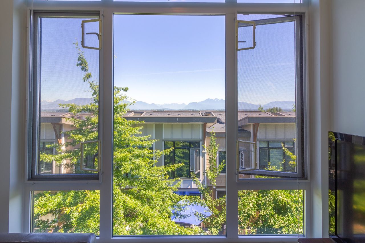 60 9989 E Barnston Drive, North Surrey 23