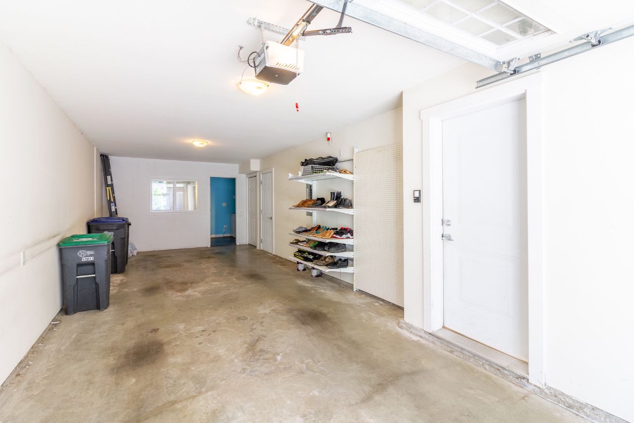 60 9989 E Barnston Drive, North Surrey 22