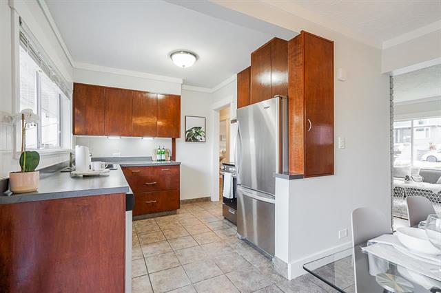7321 Barnet Road, Burnaby North 9