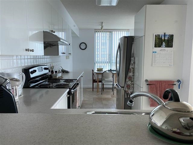903 6611 Southoaks Crescent, Burnaby South 17