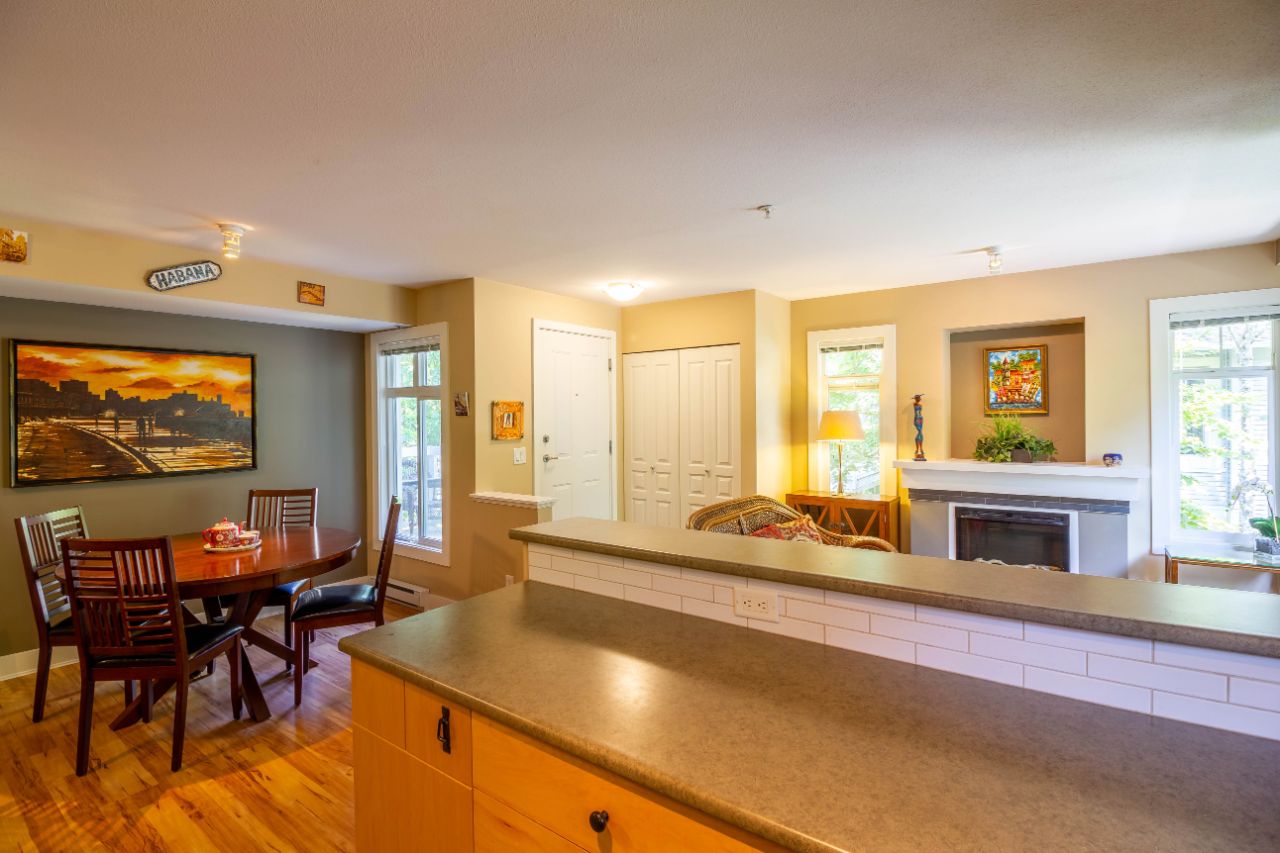 12 7428 Southwynde Ave, Burnaby South 11