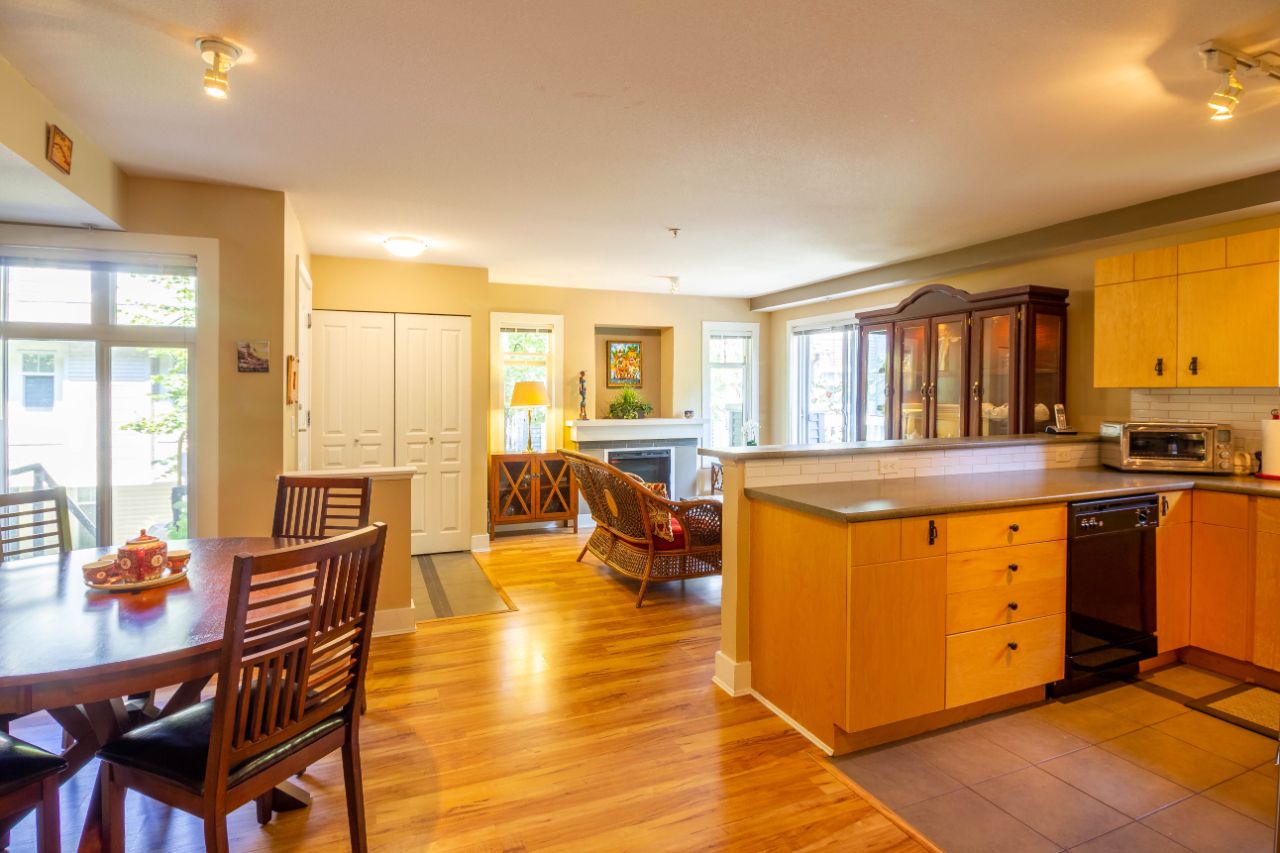 12 7428 Southwynde Ave, Burnaby South 12