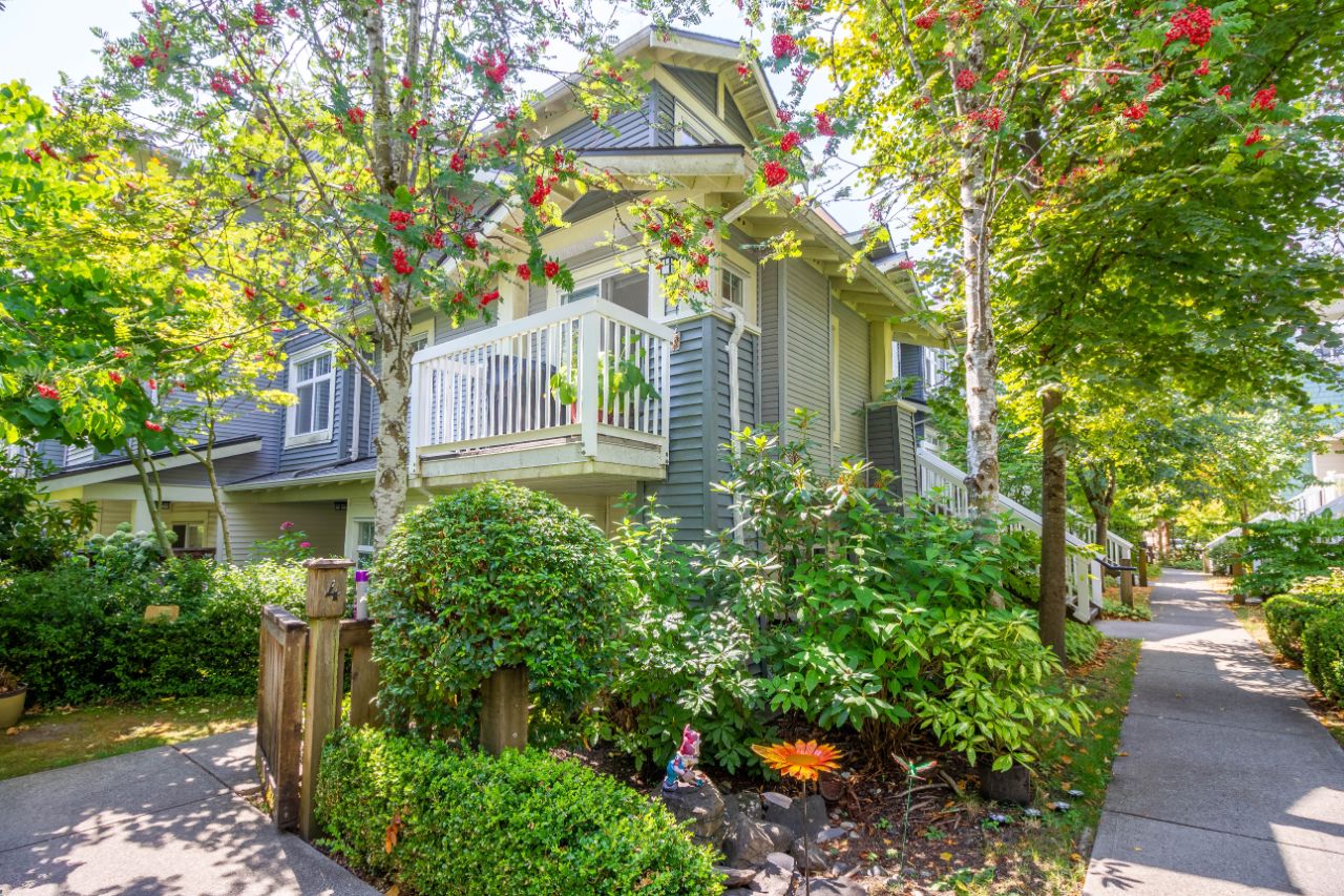 12 7428 Southwynde Ave, Burnaby South 3