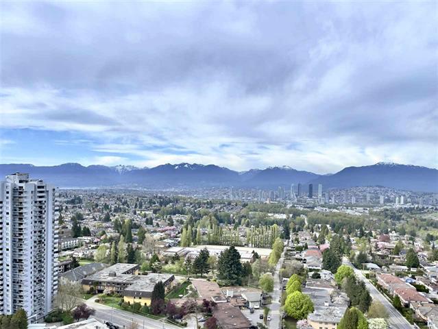2206 4508 HAZEL STREET 17