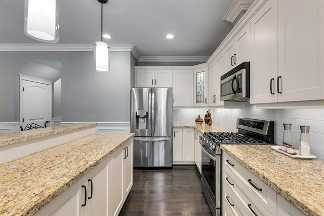 31 15454 32 AVENUE 14