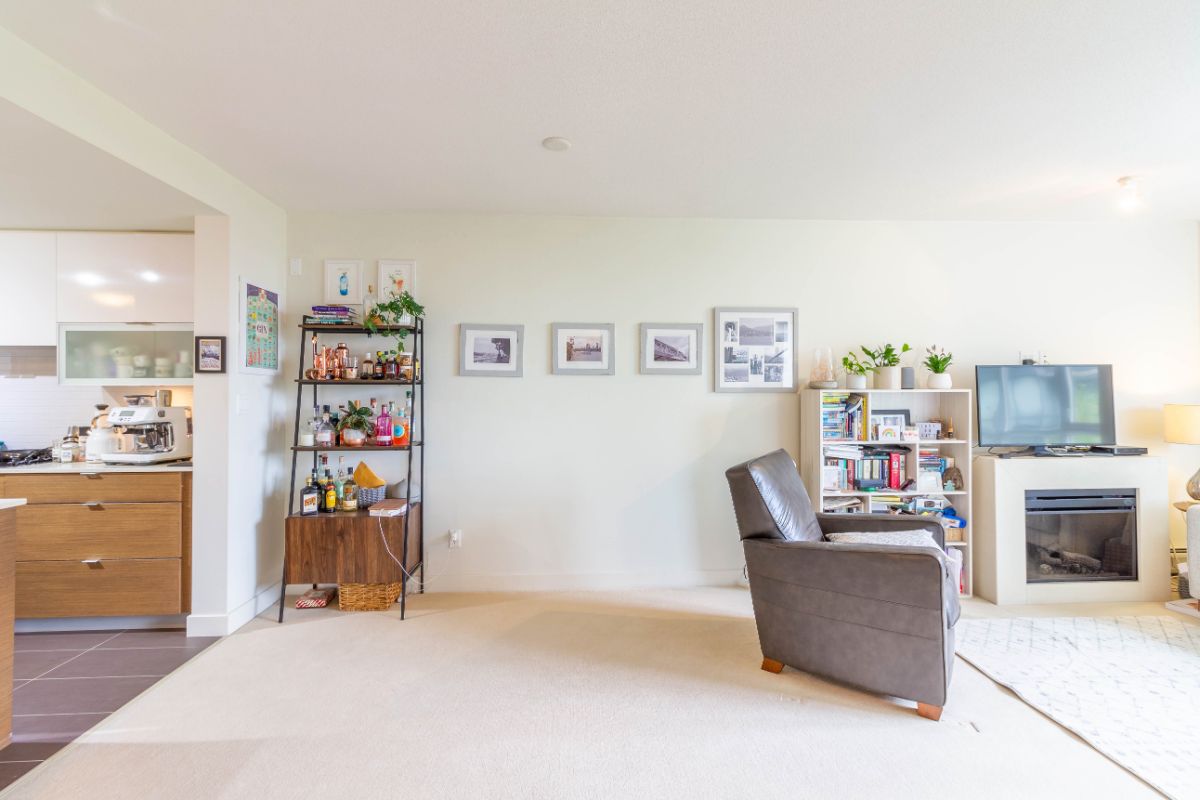 208 175 W 2nd St, North Vancouver 11