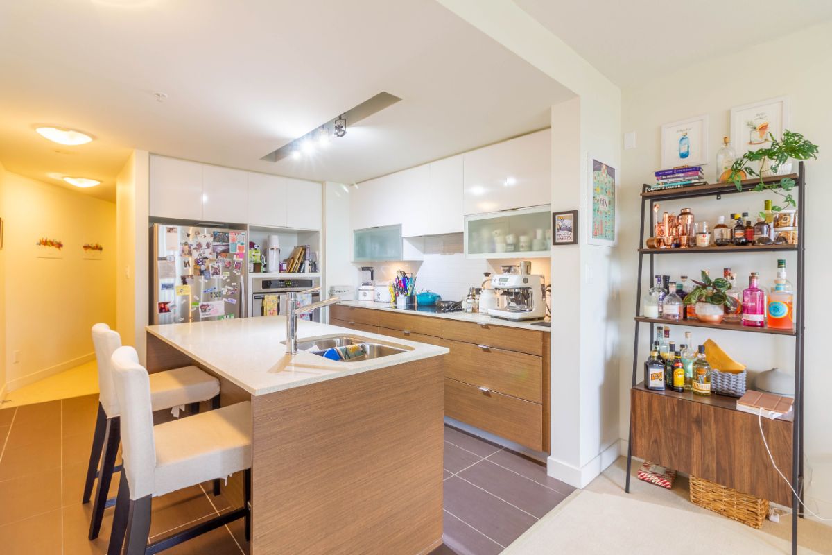208 175 W 2nd St, North Vancouver 14