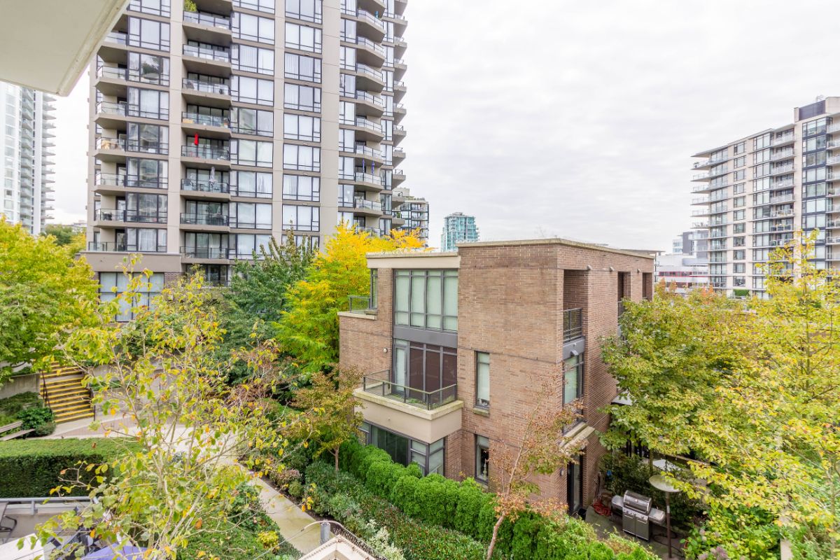208 175 W 2nd St, North Vancouver 18