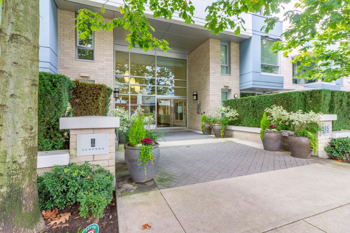 208 175 W 2nd St, North Vancouver 4