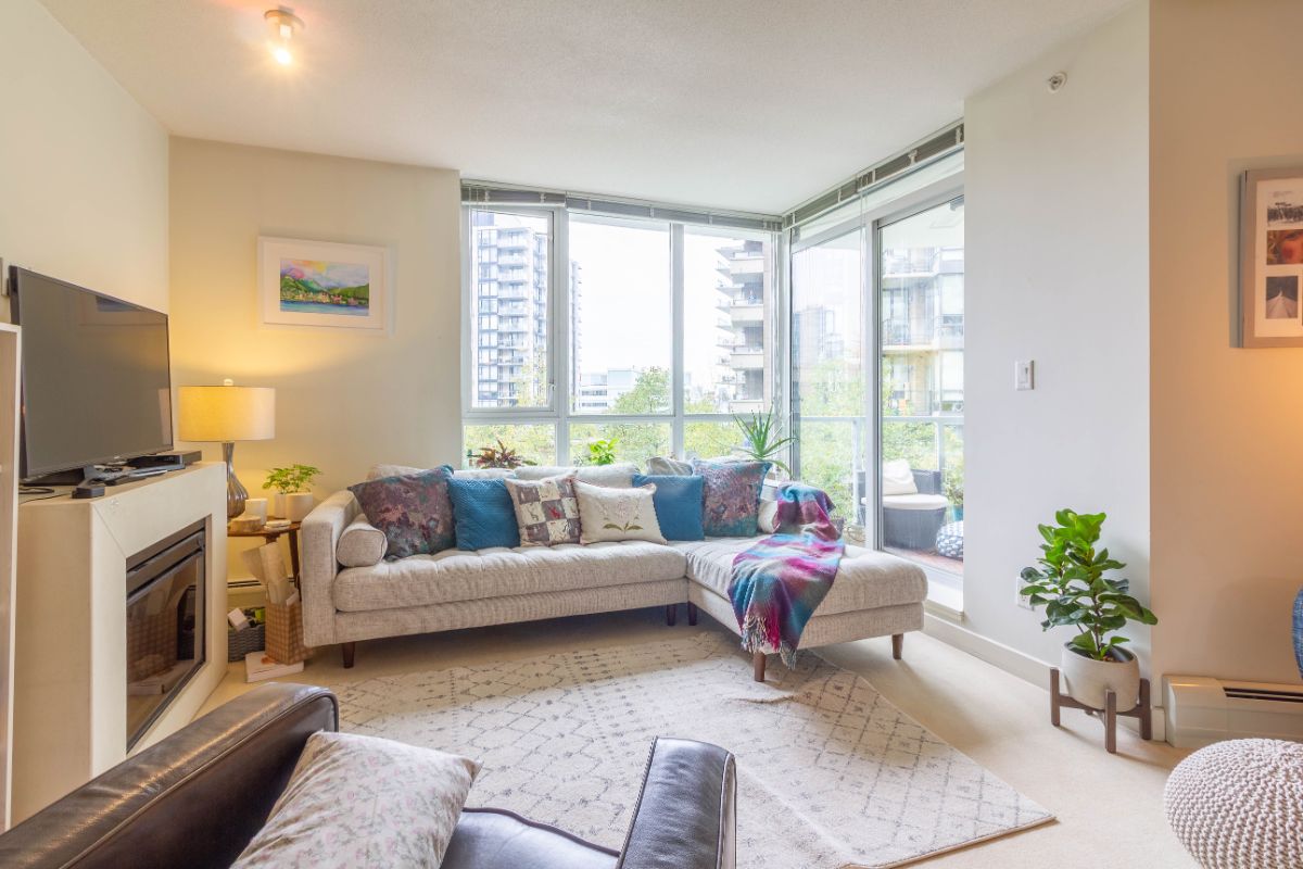208 175 W 2nd St, North Vancouver 5