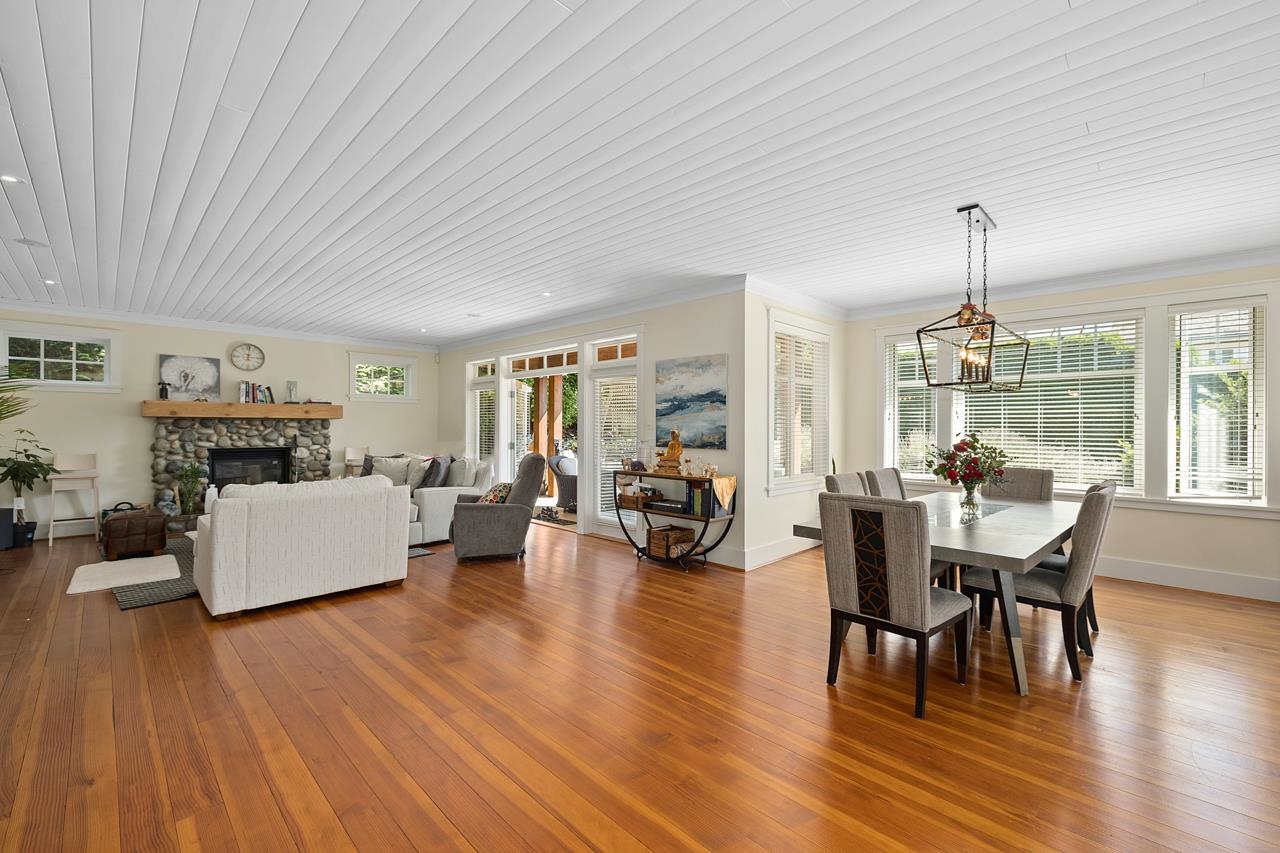 12726 17A Avenue, South Surrey 12