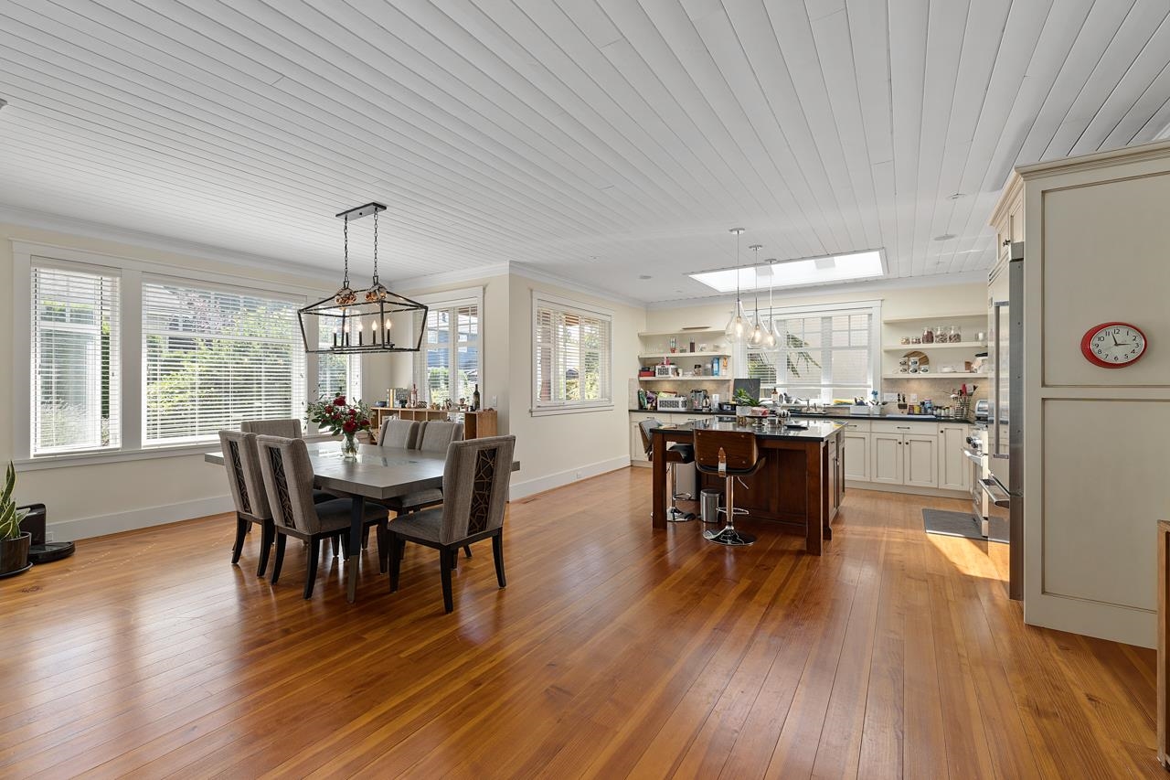 12726 17A Avenue, South Surrey 13