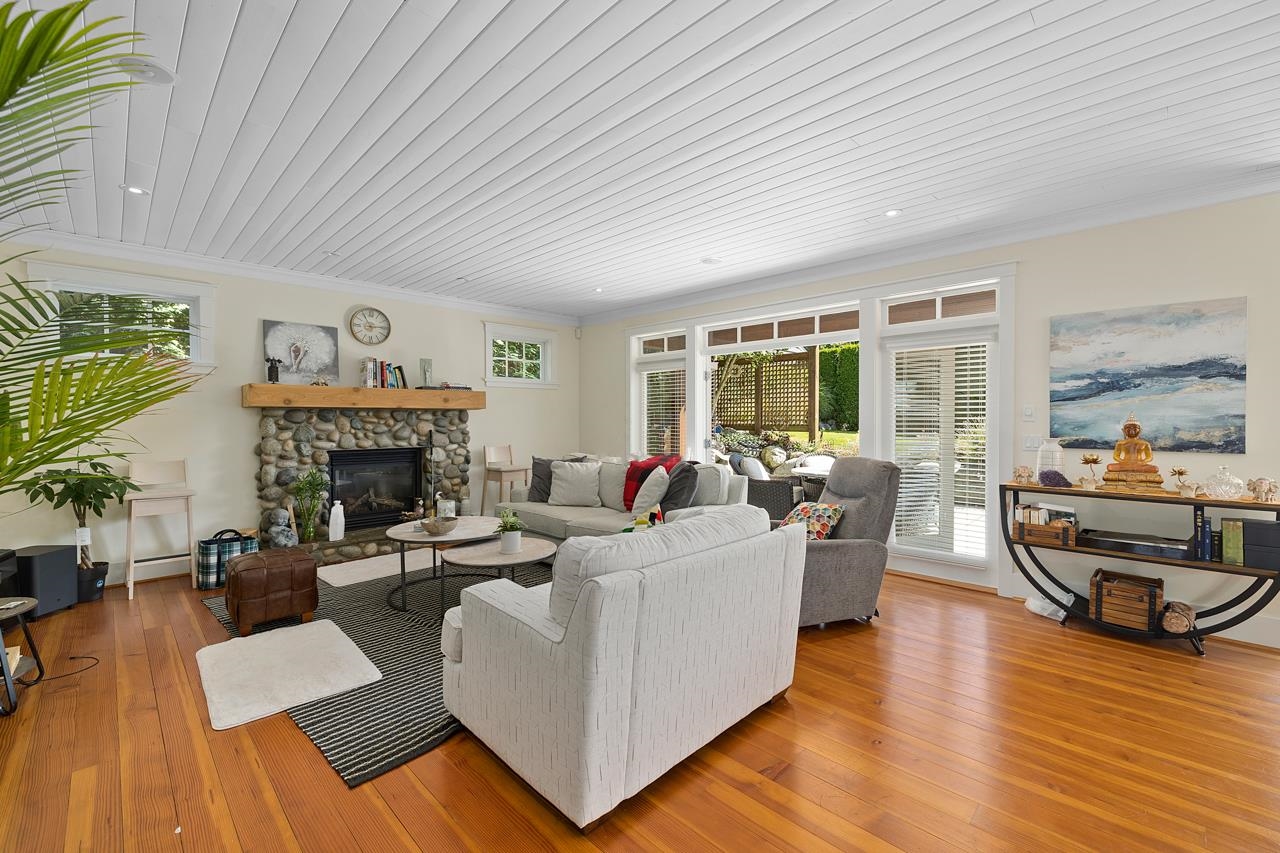 12726 17A Avenue, South Surrey 15