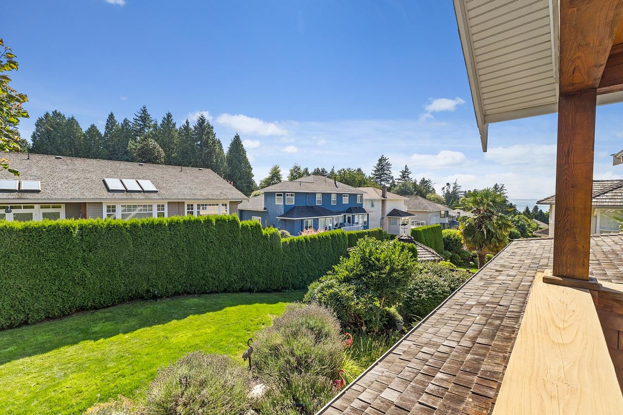 12726 17A Avenue, South Surrey 25