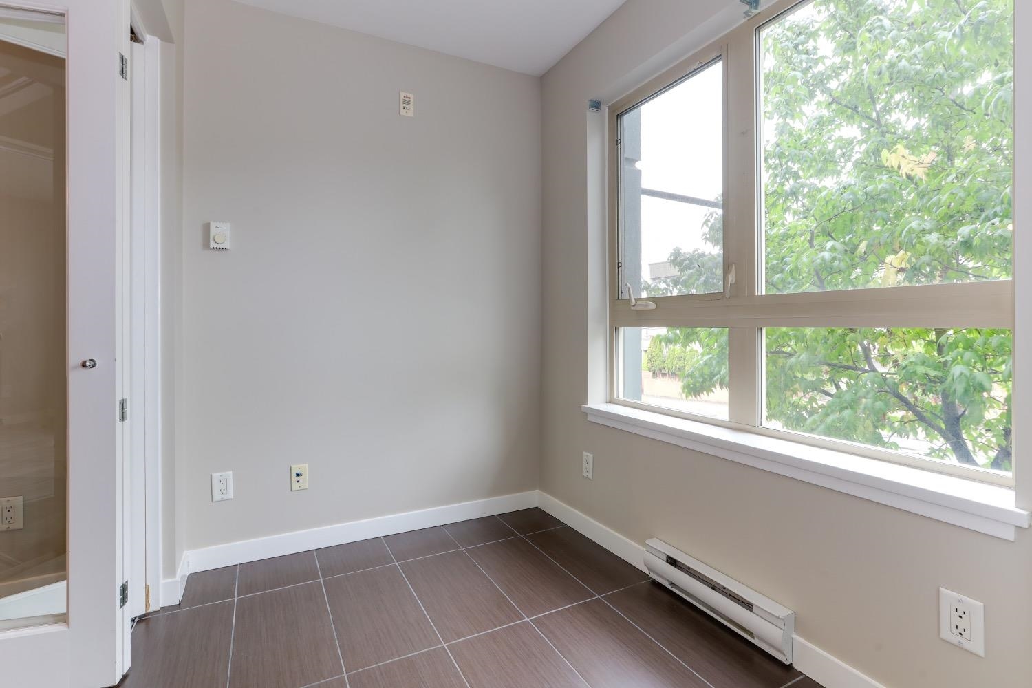 212 405 Skeena St, Vancouver East 18