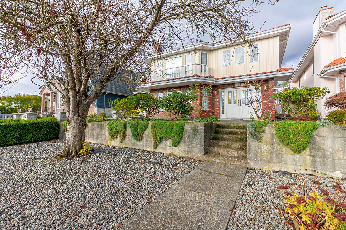5121 Georgia Street, Burnaby North 2