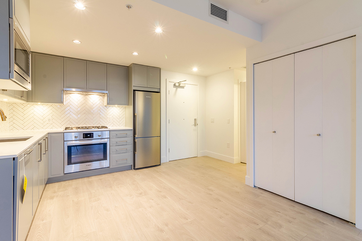 503 2455 Kingsway, Vancouver 11