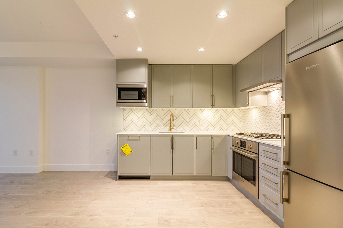 503 2455 Kingsway, Vancouver 12