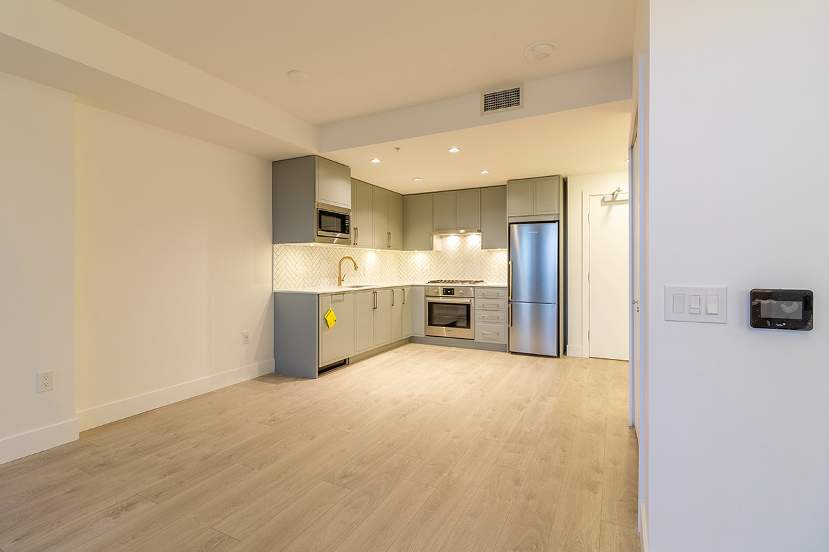 503 2455 Kingsway, Vancouver 9