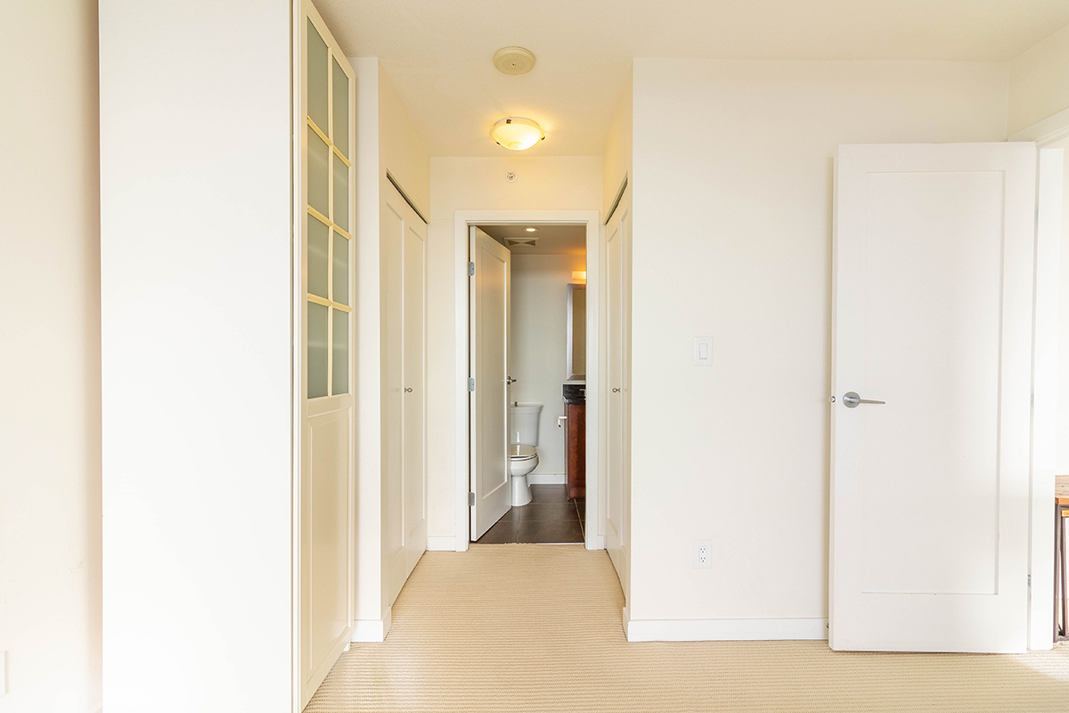 1304 1 Renaissance Square, New Westminster 11