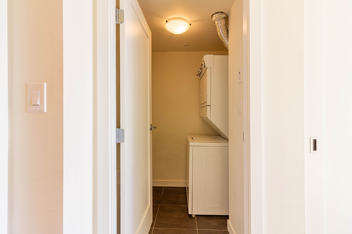 1304 1 Renaissance Square, New Westminster 17
