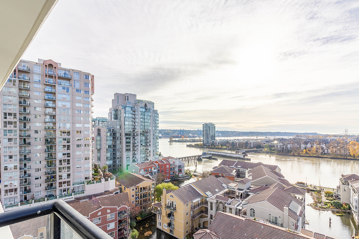 1304 1 Renaissance Square, New Westminster 19