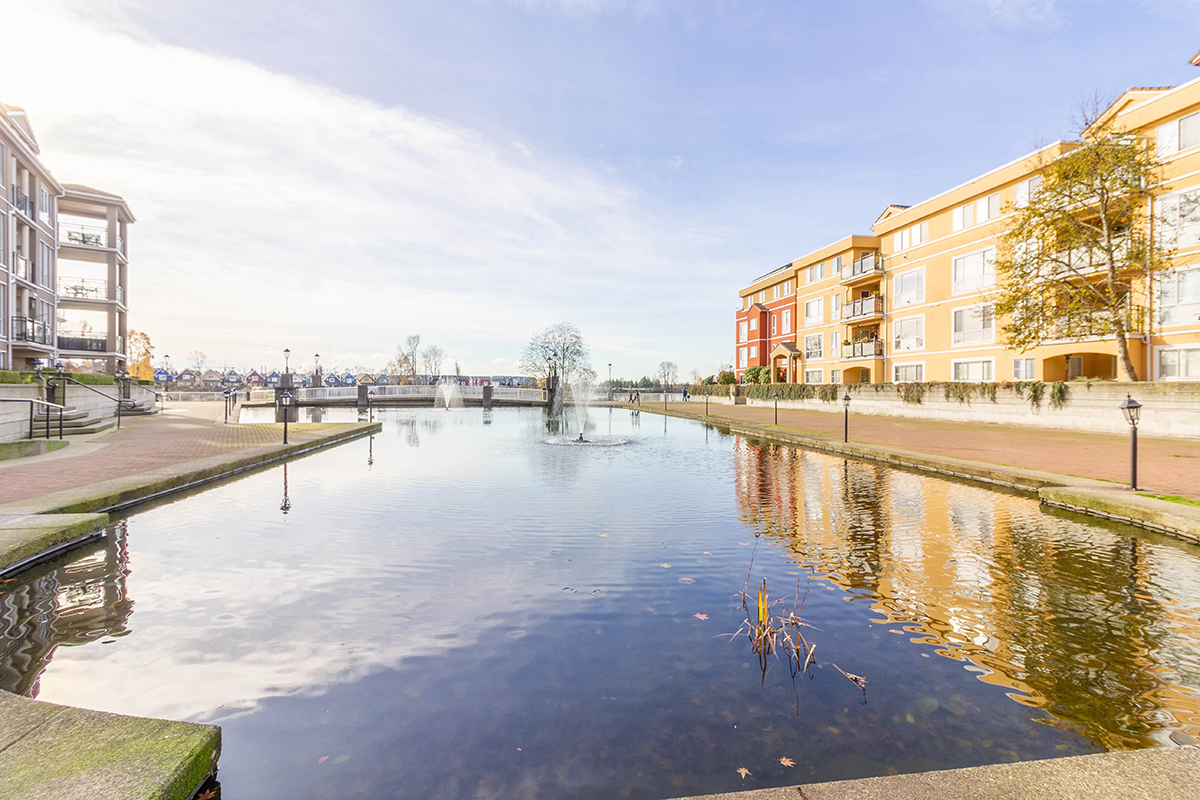 1304 1 Renaissance Square, New Westminster 24