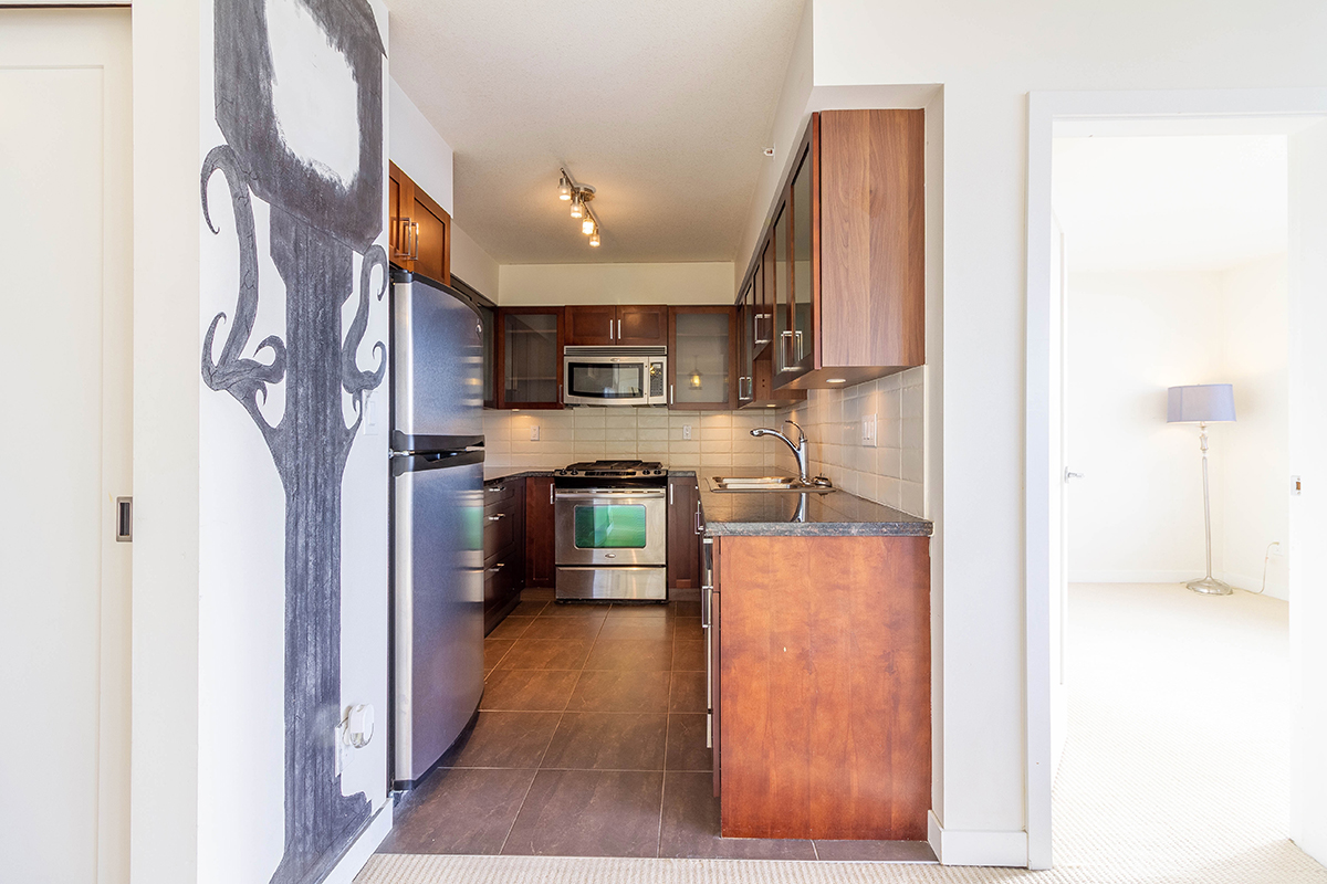 1304 1 Renaissance Square, New Westminster 7