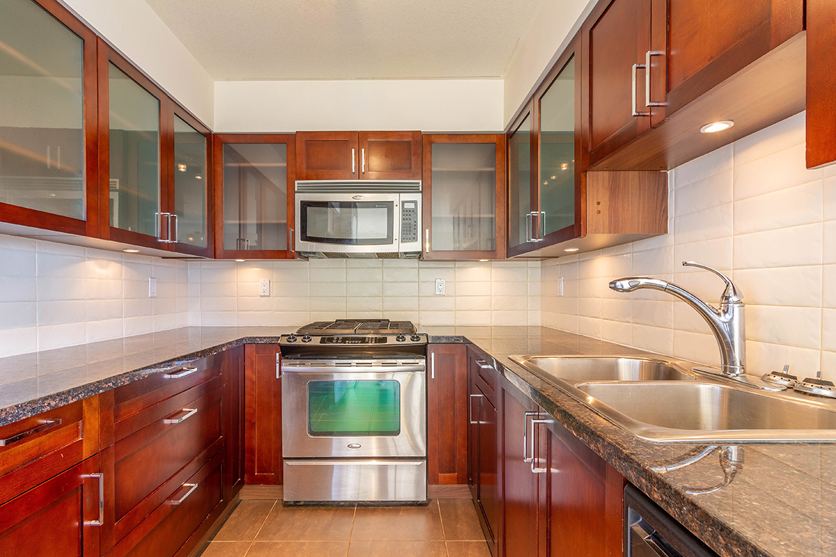 1304 1 Renaissance Square, New Westminster 9