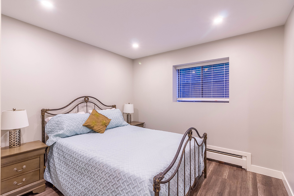 1302 Phillips Avenue, Burnaby North 34