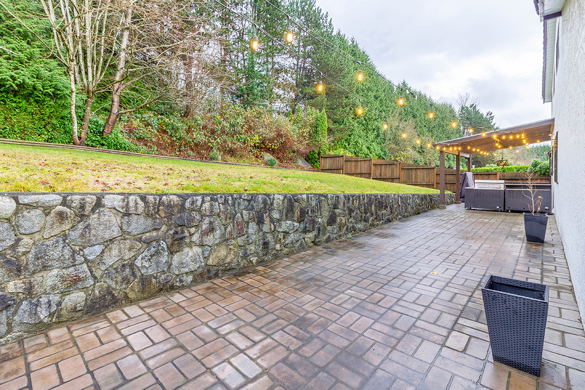 1302 Phillips Avenue, Burnaby North 38