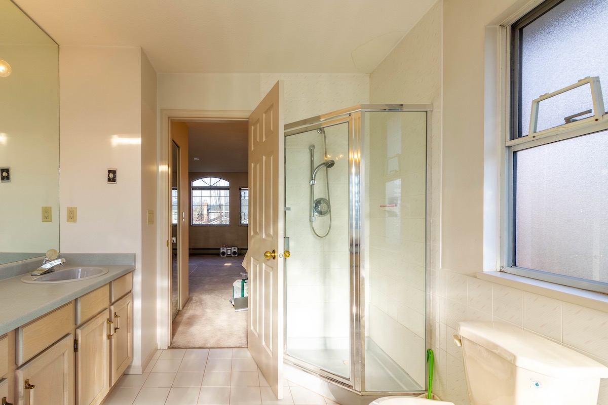9838 Tuttle Avenue, Richmond 28
