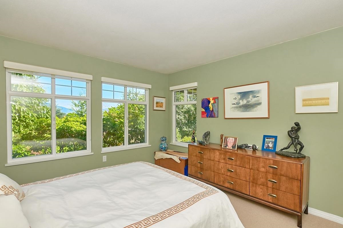 16 5201 Oakmount Crescent, Burnaby South 10