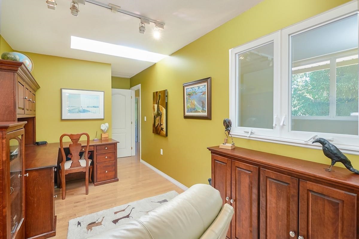 16 5201 Oakmount Crescent, Burnaby South 17
