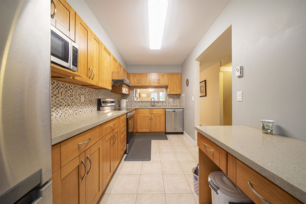 15 6670 Rumble Street, Burnaby South 8
