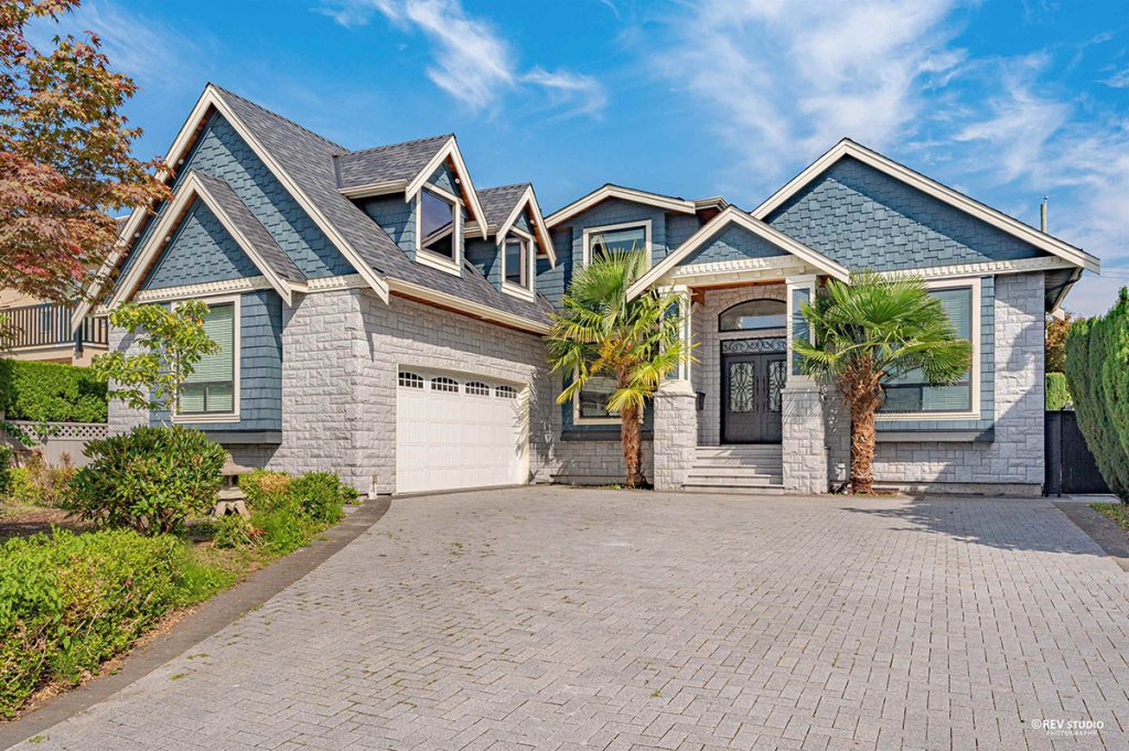6561 Winch Street, Burnaby North
