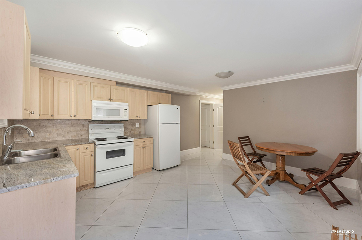 6561 Winch Street, Burnaby North 32